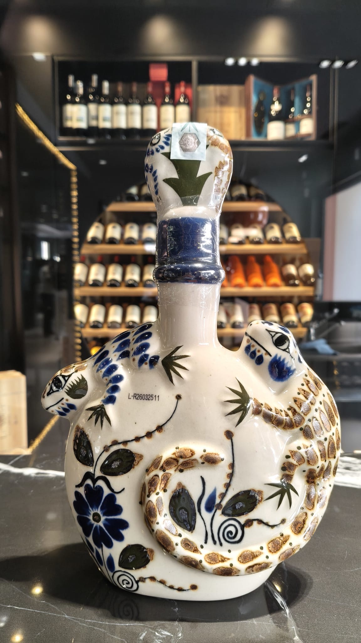 TEQUILA REPOSADO100% DE AGAVE IGUANAS 38% Vol. 0,7l