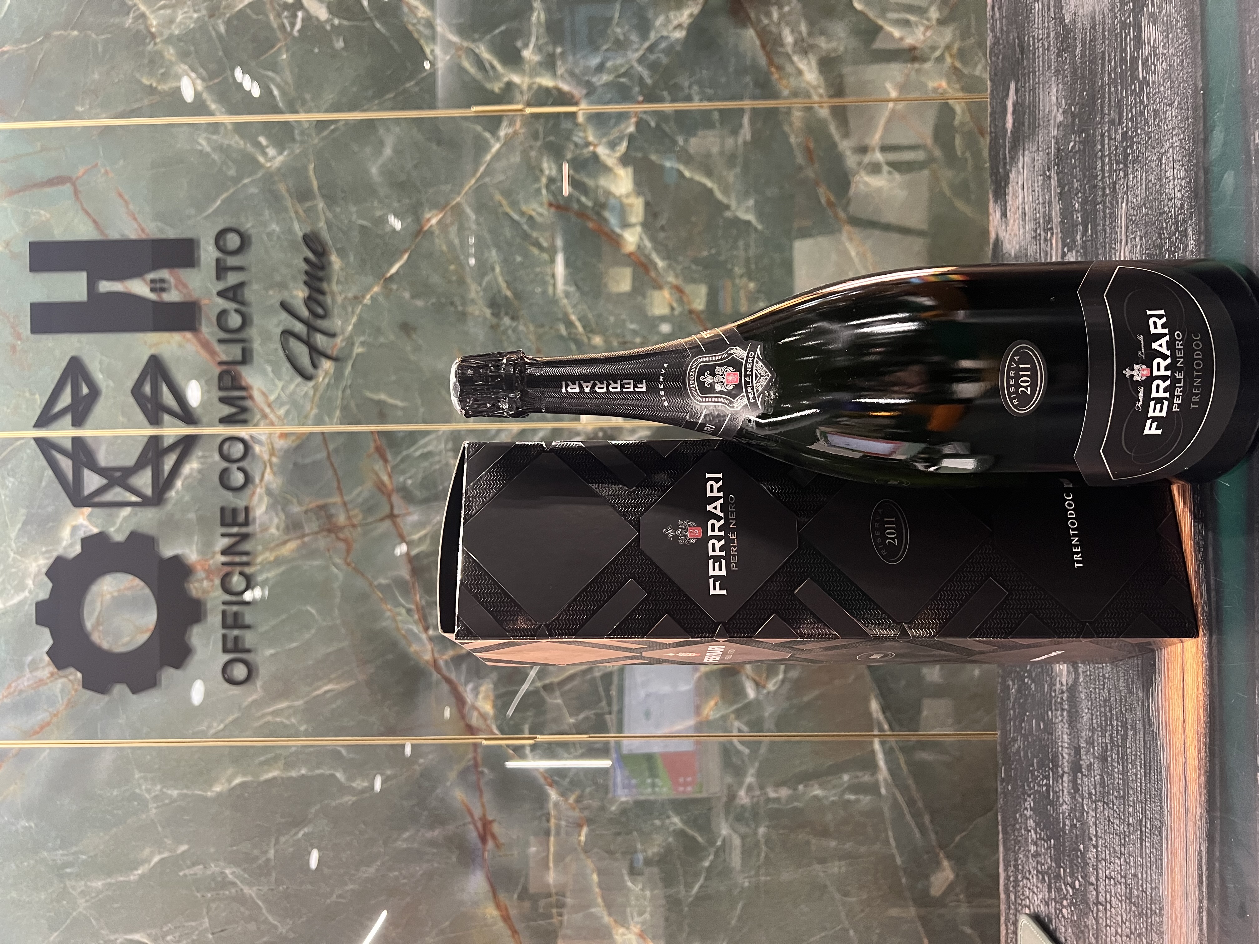 FERRARI PERLE' NERO