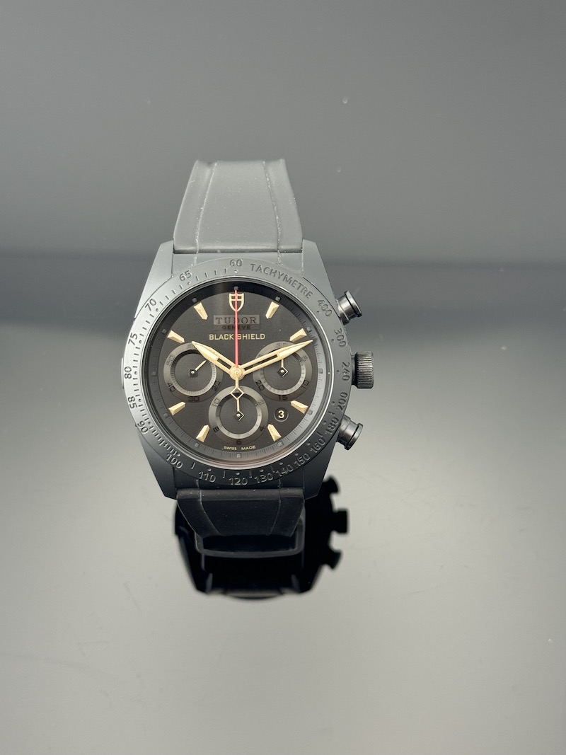 BLACK SHIELD REF. 42000CN