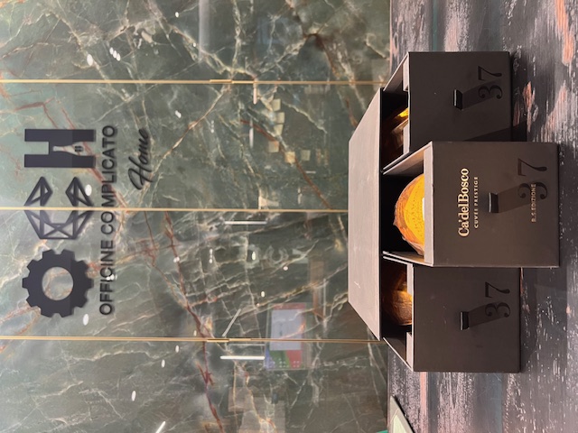 CA' DEL BOSCO CUVEE' PRESTIGE EXTRA BRUT EDIZIONE N.37 CONFEZIONE  DA 3 BOTTIGLIE